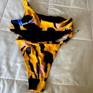 One shoulder One-Piece Bathing Suit